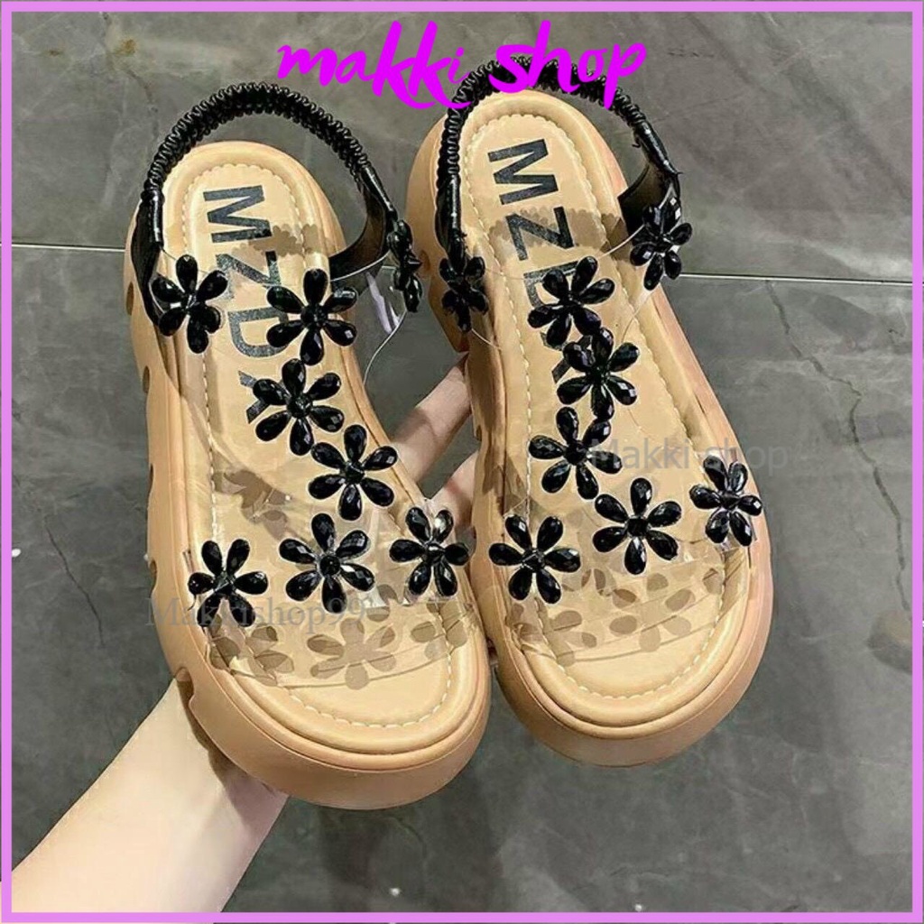 Sandal nữ quai trong siêu xinh