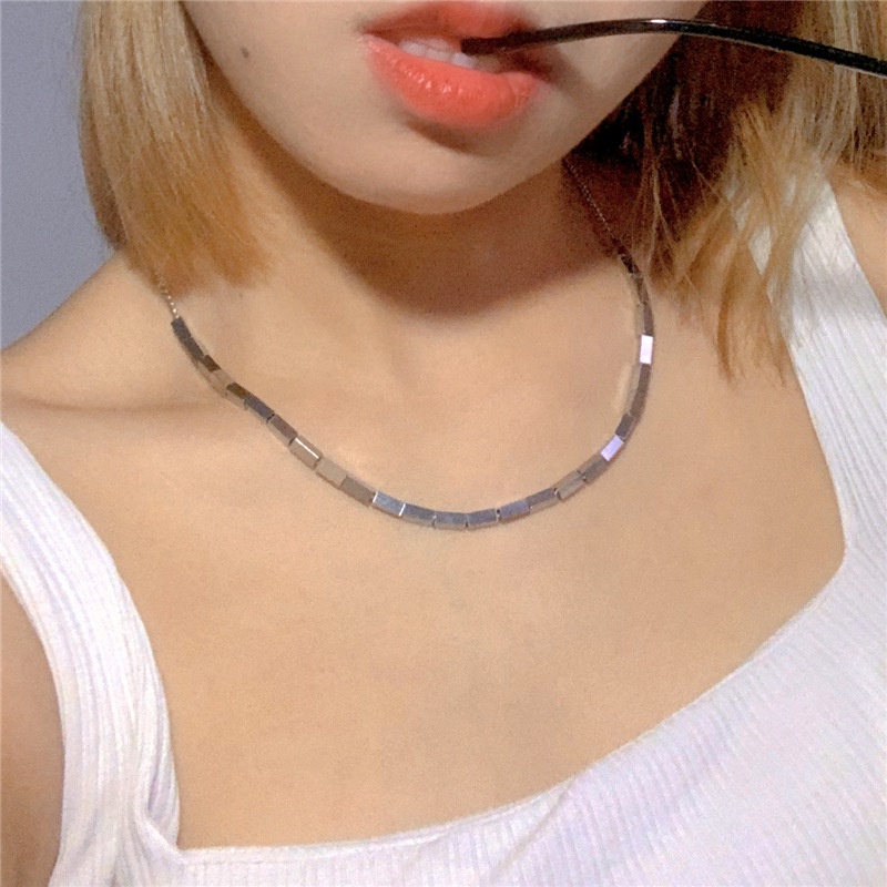 Vòng cổ Thép Titan Mặt Vuông Ba Chiều Đơn Giản Cá Tính Cho Nam Nữ