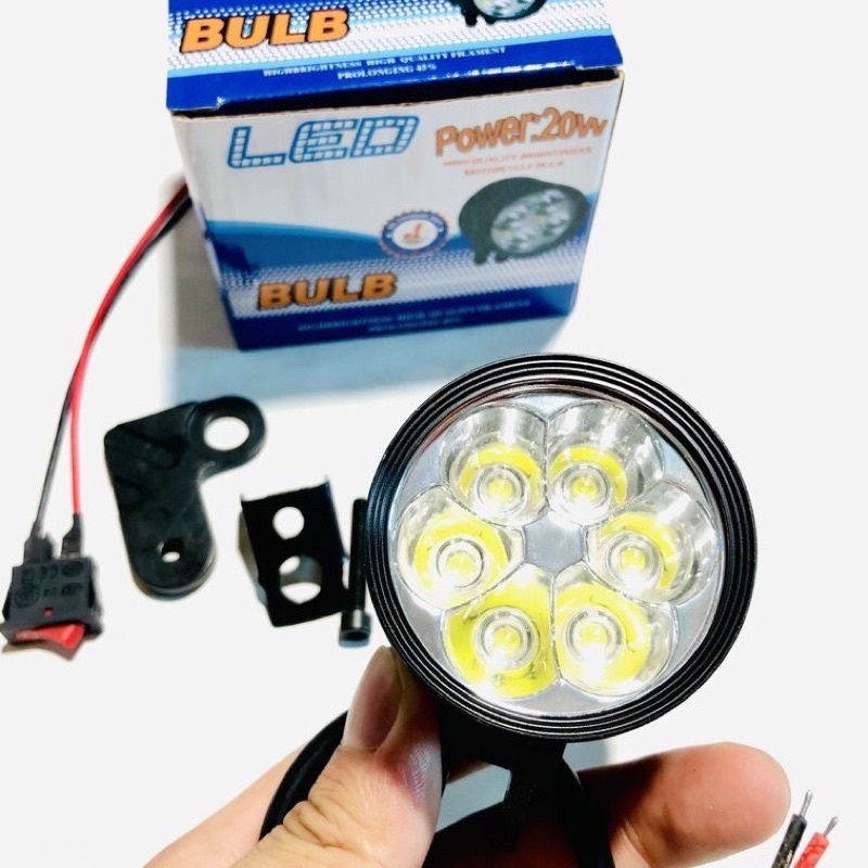 ĐEN LED TRỢ SÁNG L6 TẶNG KÈM CHÂN PHUỘT - CÔNG TẮC