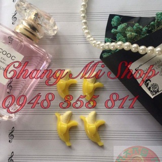 Charm chuối lột vỏ