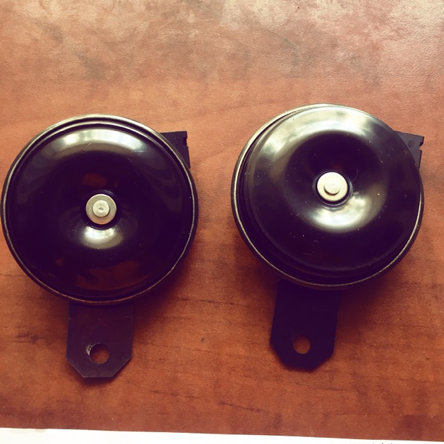 Kèn 1 cặp Toyota siêu lớn