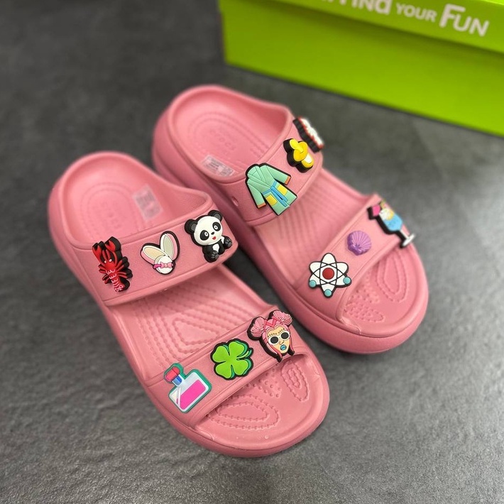 Dép quai ngang nữ Cross Classic Sandal Crush nhiều màu đế cao 5cm 2 quai gắn Jib Ngẫu Nhiên - Sấu vui vẻ Official - CSH