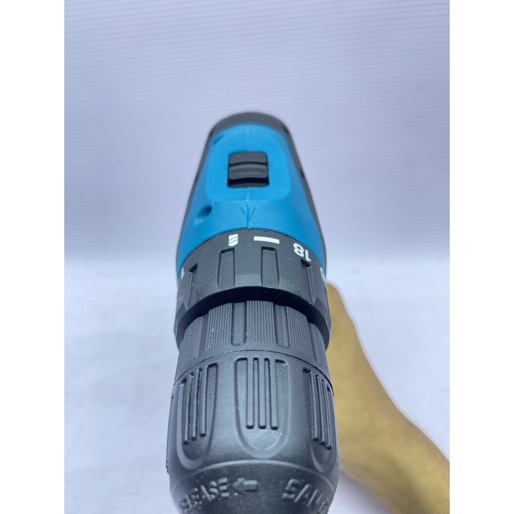 MÁY KHOAN PIN 12V MAKITA TẶNG KÈM PHỤ KIỆN HỘP VALI NHỰA
