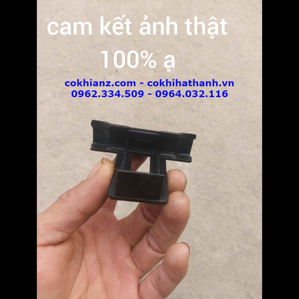 KẸP THOÁT NƯỚC TẤM PIN NĂNG LƯỢNG MẶT TRỜI 40MM