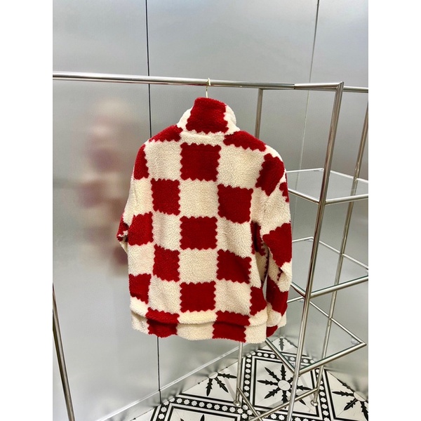 Áo khoác lông cho nữ thương hiệu Louis Vuitton LV cao cấp họa tiết caro đỏ be