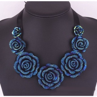 Vòng cổ hoa hồng xanh buộc dây