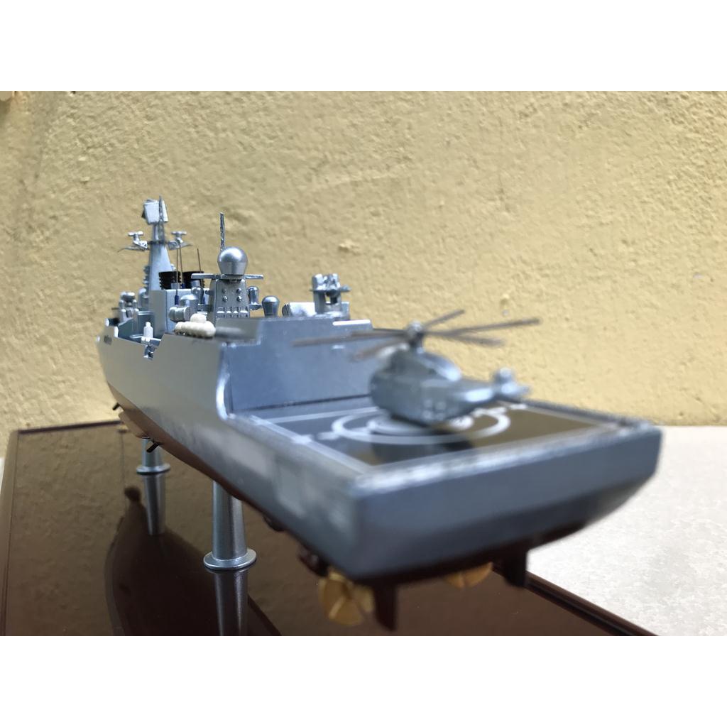 Mô hình Tàu khu trục Đinh Tiên Hoàng 1:400