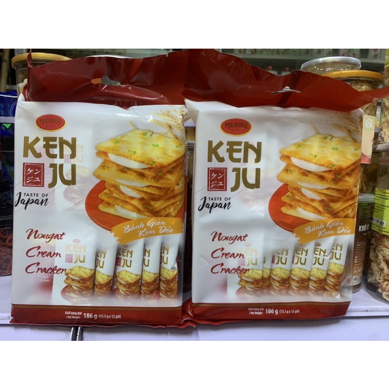 Bánh Quy Kenju hành kẹp kem Richy mềm dẻo gói 186g/ hộp 300g