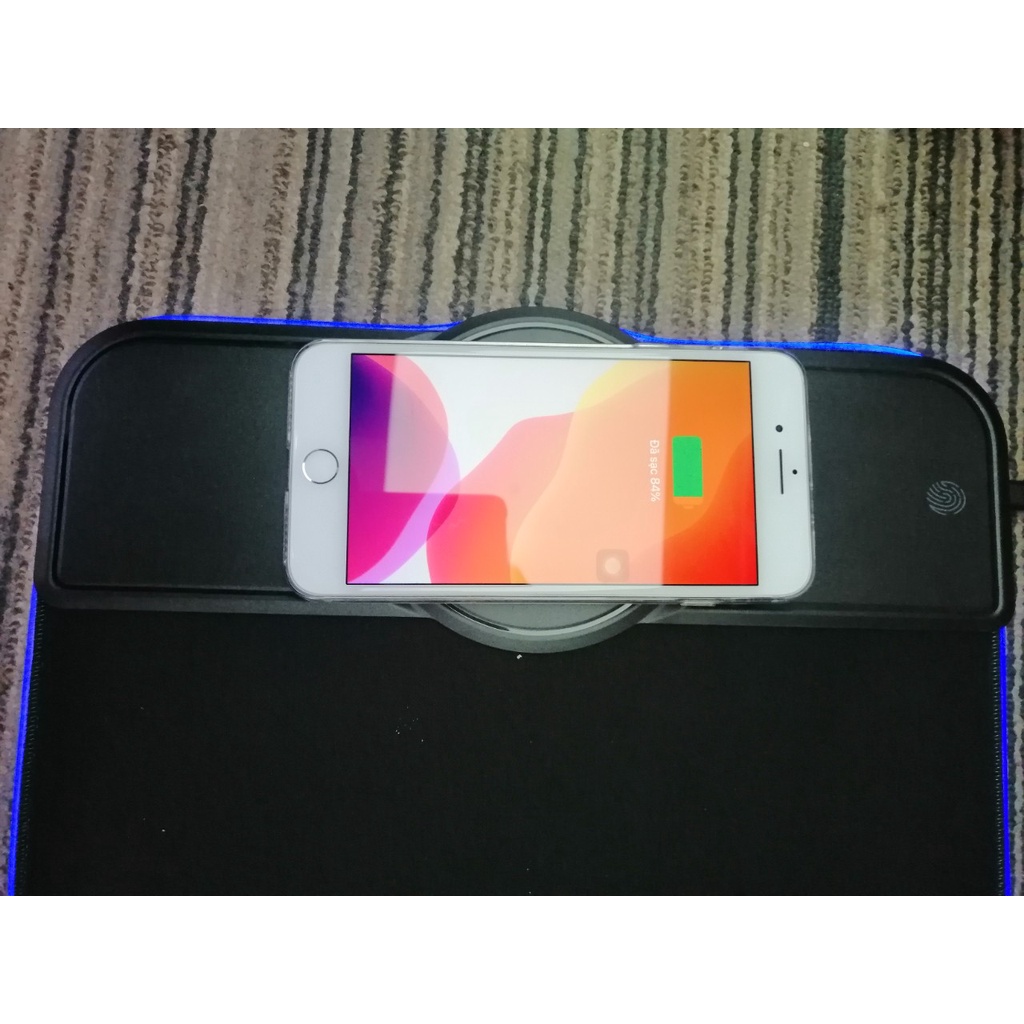 Lót chuột to 800x300mm, đèn led RGB tích hợp sạc không dây 15W, 10W