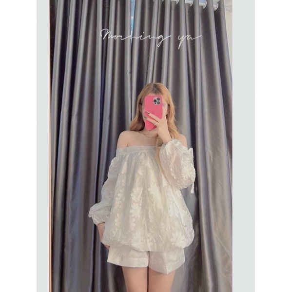 Set trắng thêu hoa 190k