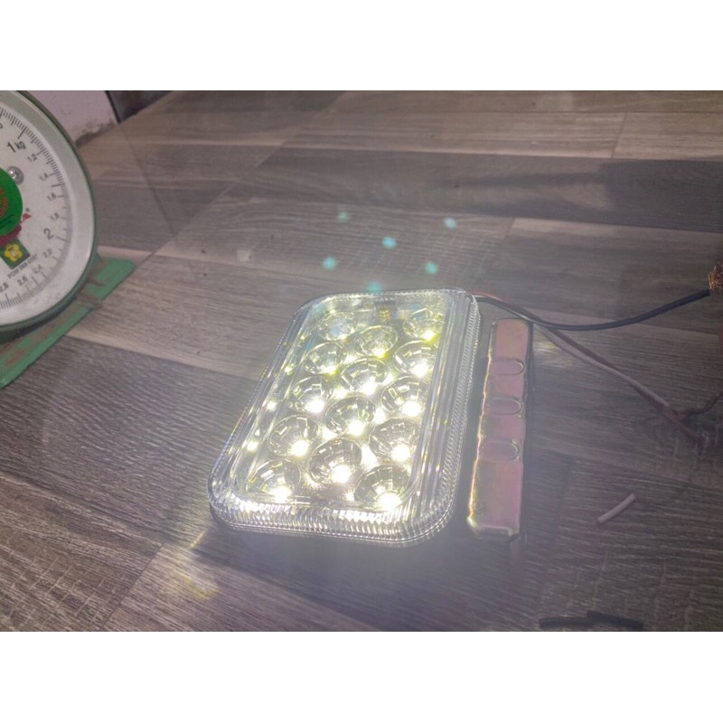 Sản phẩm gia đình làm: Lét cản sườn 12v trắng 6002