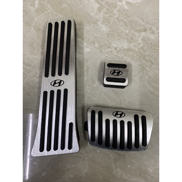 Ốp chân ga chân phanh santafe , tucson