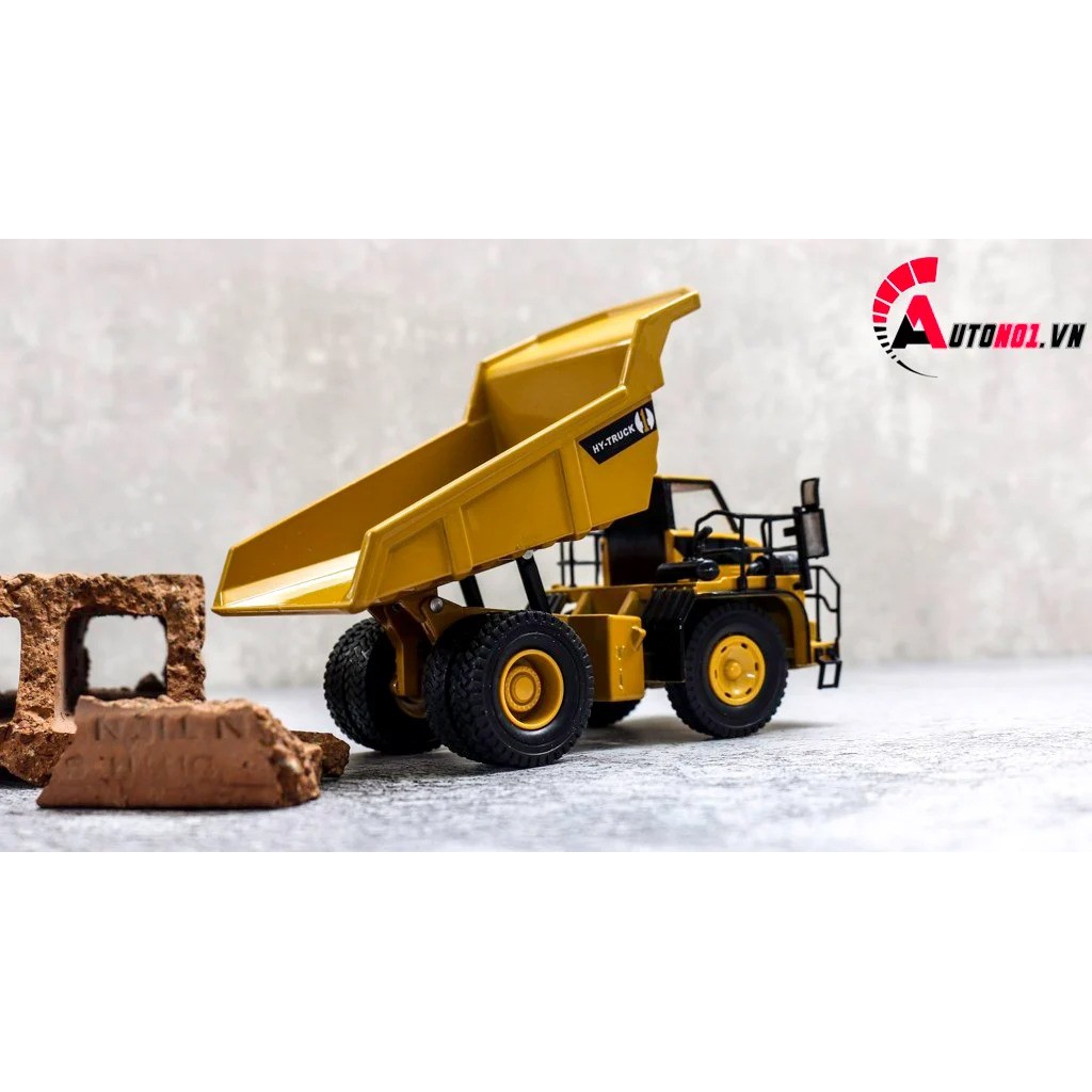 MÔ HÌNH KIM LOẠI XE BEN CHỞ CÁT , ĐÁ 1:50 HYTRUCK 5569