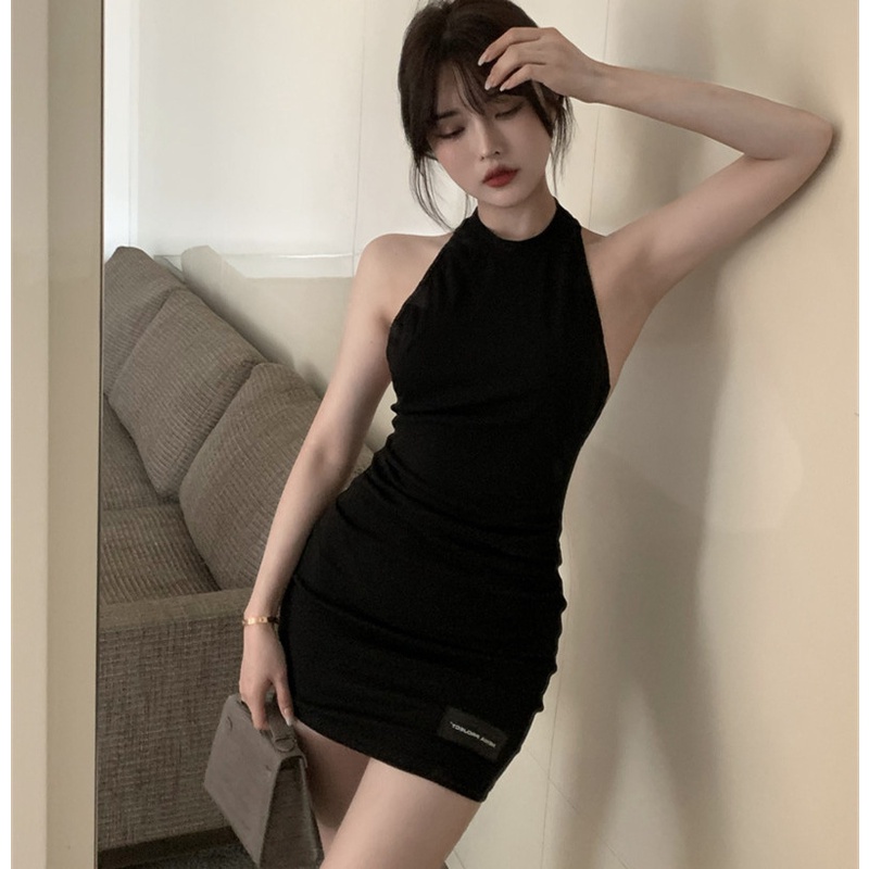 Đầm Ôm Body Cổ Yếm Quyến Rũ