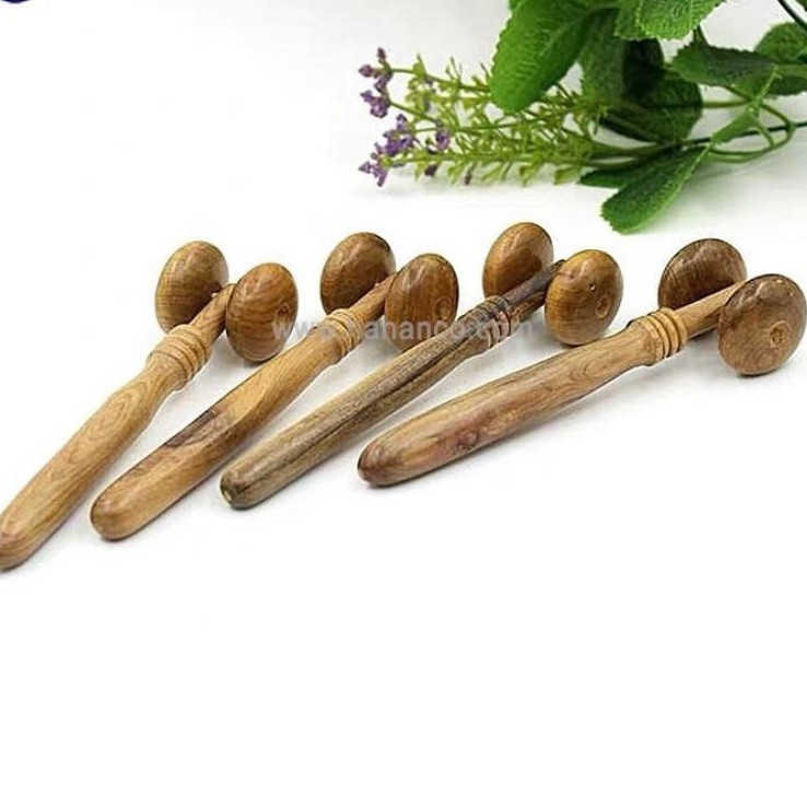 cây lăn massage mũi mặt bằng gỗ thơm