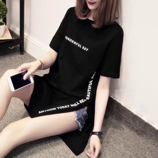 Oder áo phông dáng dài xẻ hông