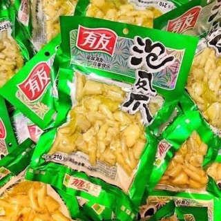 1 thùng chân gà yuyu 210g 35 gói