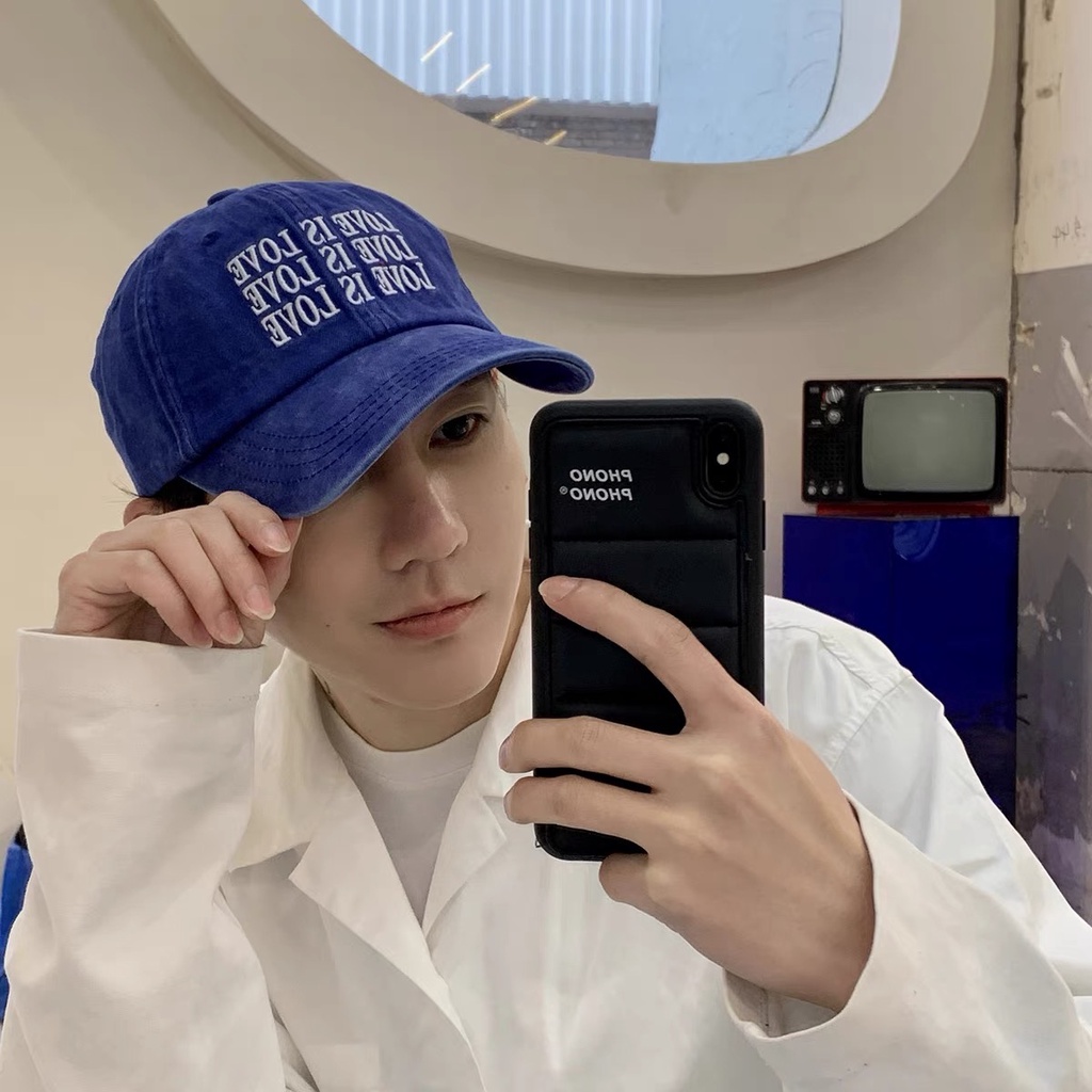 Mũ lưỡi trai Mg STUDIO họa tiết chữ LOVE IS LOVE