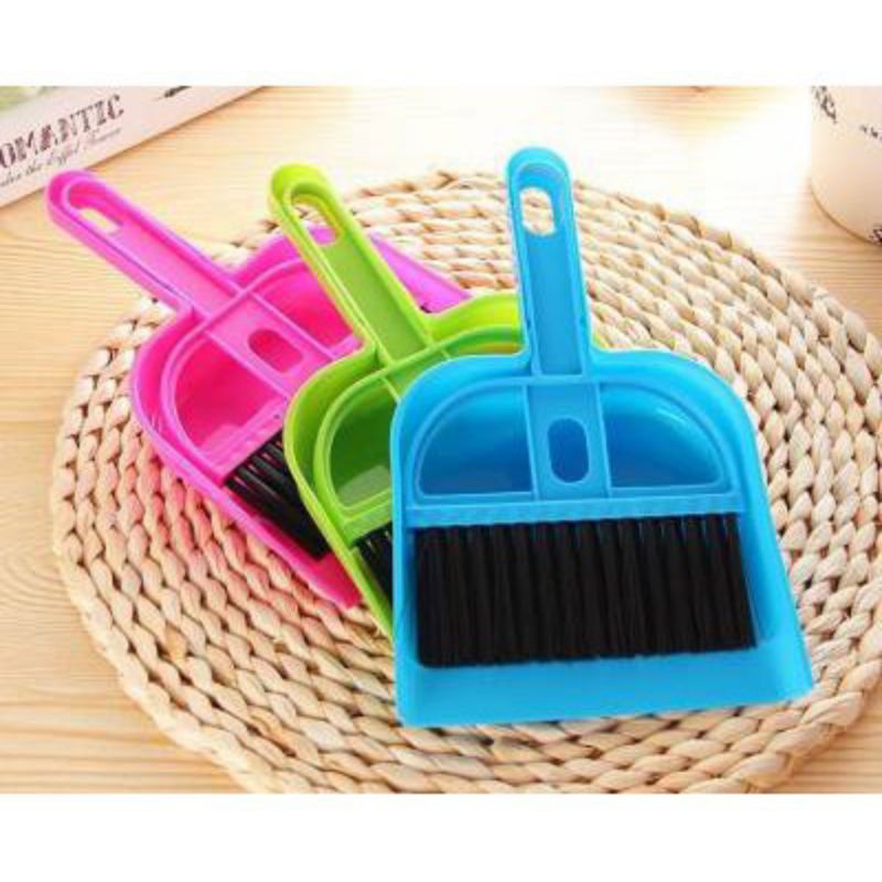 Bộ Chổi Kèm Hót Rác Mini Dùng Để Quét Ban Thờ, Bàn Ghế Và Máy Tính Văn Phòng