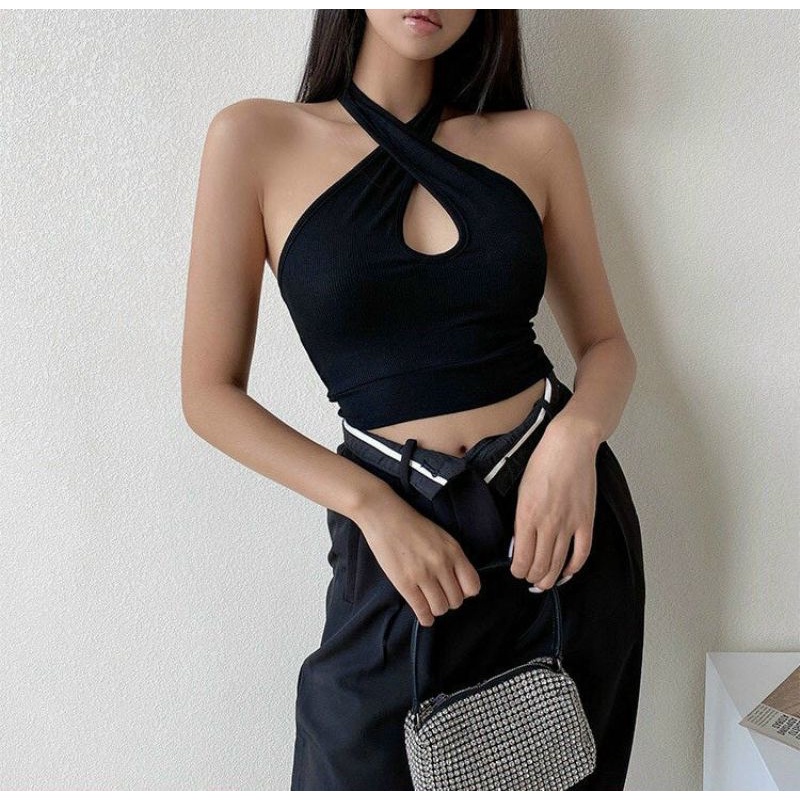 Áo yếm croptop chéo cổ giọt nước sang chảnh