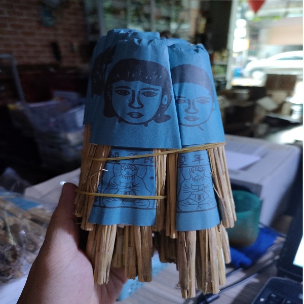 Hình Nhân RƠM ,Hình Nộm cúng kiến N am N ữ