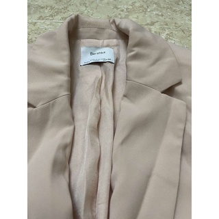 ÁO BLAZER CỦA BERSHKA