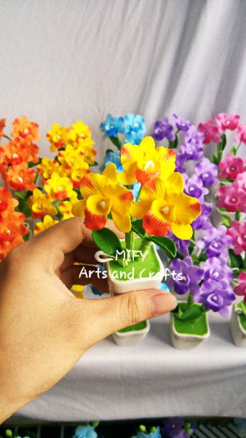 HOA ĐẤT SÉT: Chậu hoa lan hoàng hậu mini