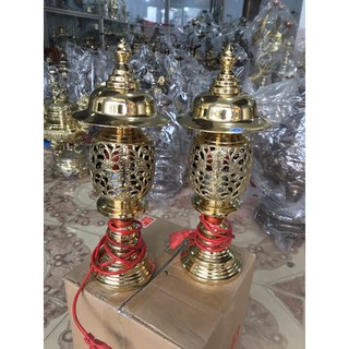 ĐÔI ĐÈN THỜ BẰNG ĐỒNG (CẮm ĐIỆN CAO 37cm)