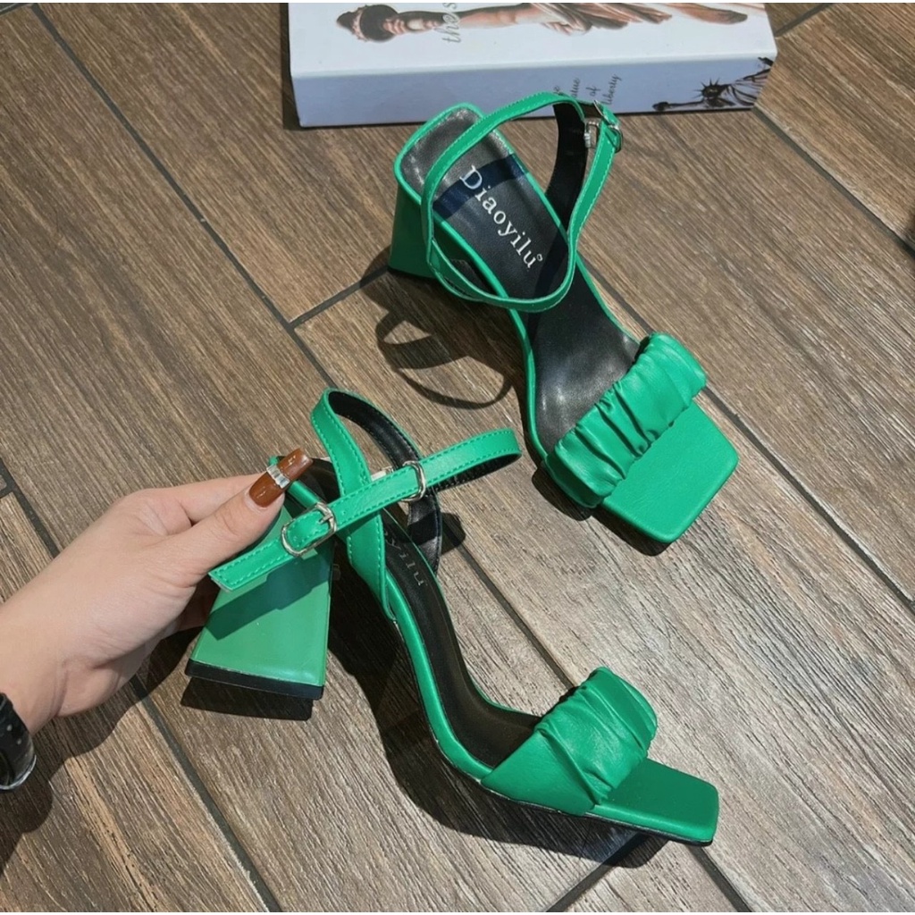 Hàng sẵn: Giày cao gót quai nhún bèo gót tam giác 5 phân, Sandal cao gót 5 cm quai nhún