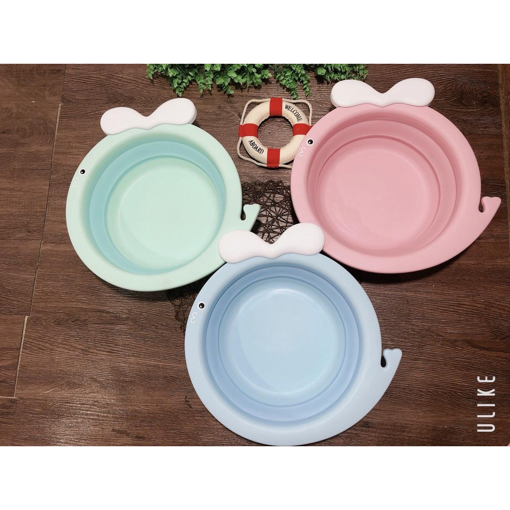 Chậu gấp nhỏ gọn rửa mặt có lỗ treo hình cá heo cho bé