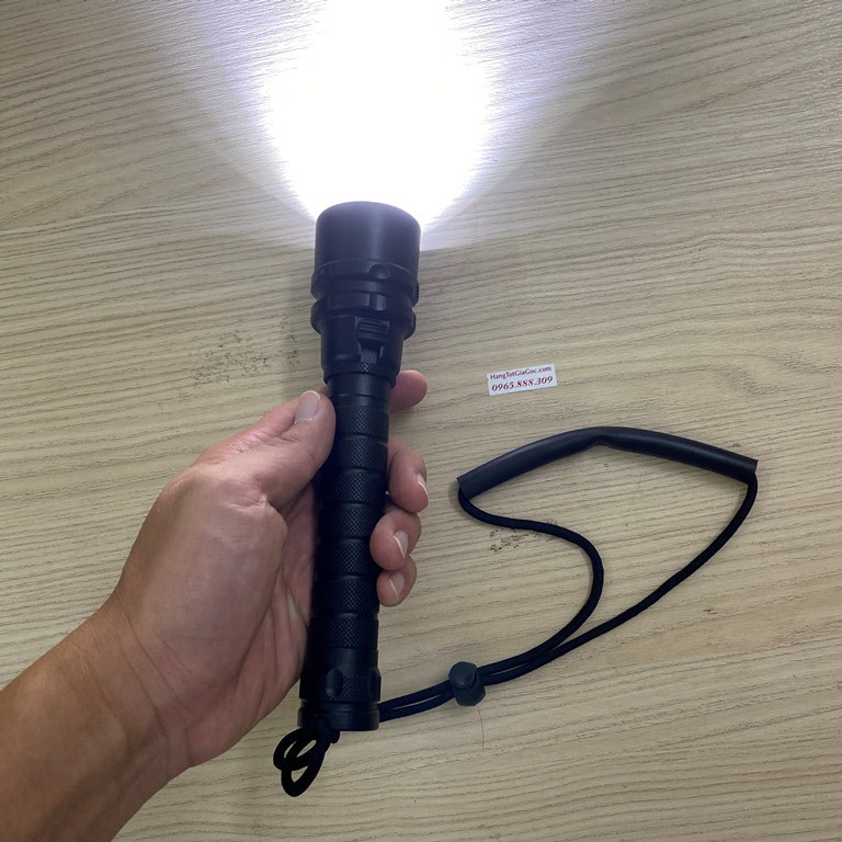 Đèn pin lặn dưới nước Ultrafire 3T6 cực sáng, cực khỏe – (mã DP114)