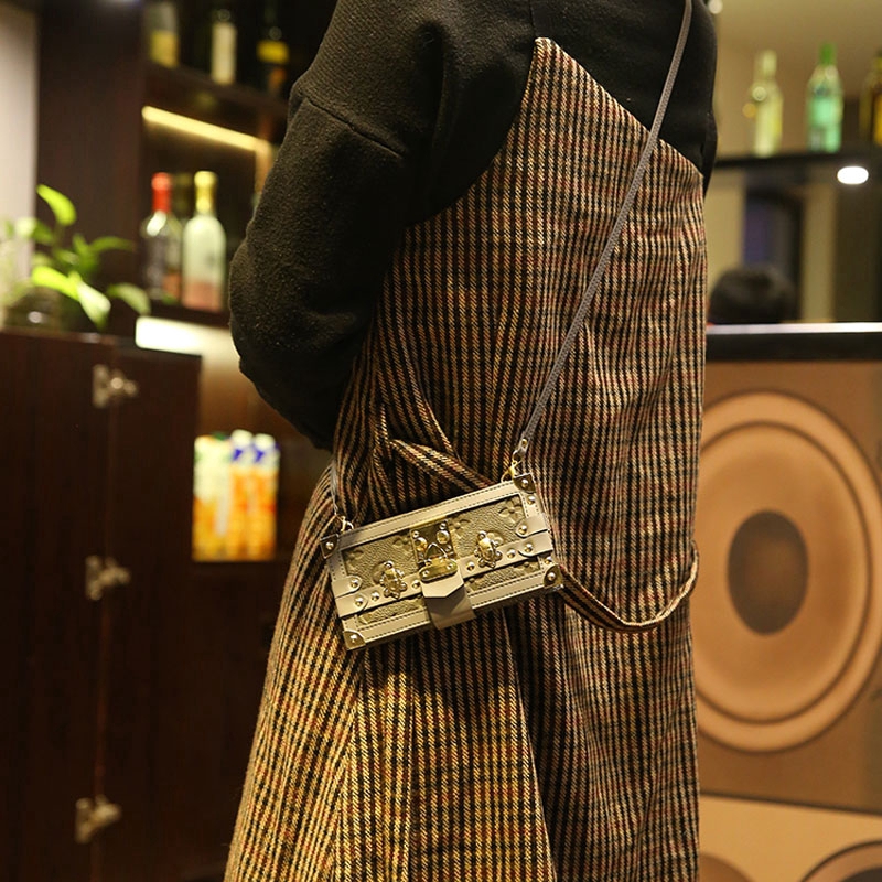 Bao da điện thoại thiết kế dạng túi đeo chéo thời trang cho iphone 6/6s/6s+/7/7+/8/8+/x/xs max/xr | BigBuy360 - bigbuy360.vn