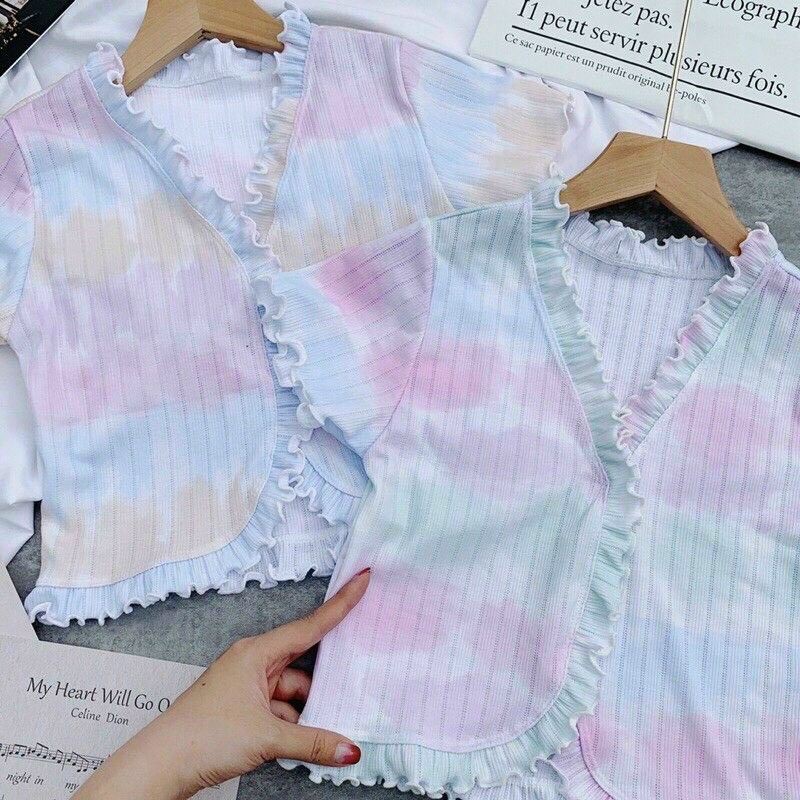 Áo croptop viền bèo loang màu xinh xắn