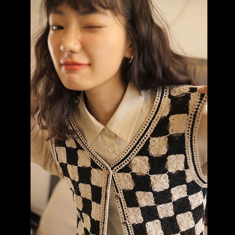 Áo Cardigan Dệt Kim Cao Cấp Ôm Dáng Họa Tiết Kẻ Ô Trắng Đen Phong Cách Xuân Thu Mới 2022