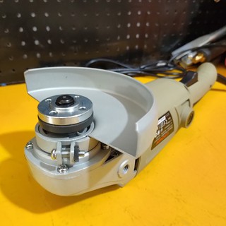 Máy mài Crown CT13217
