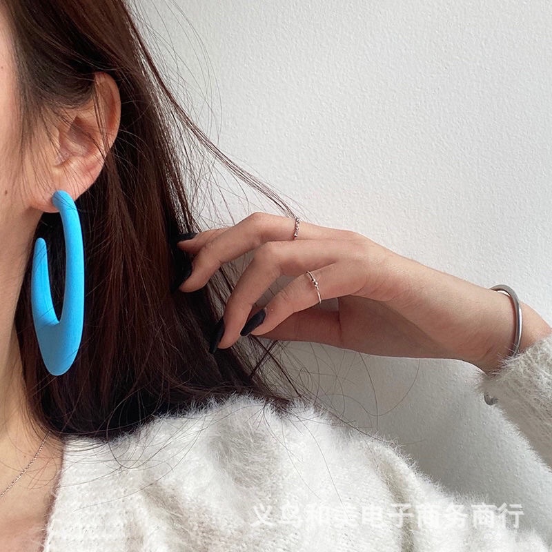 Hoa tai khuyên tai màu sắc mùa hè siêu xinh