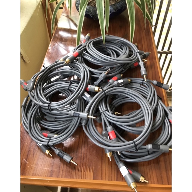 Dây tín hiệu dây Belkin Đức 3.5 ra AV dài 2m chất lượng cao