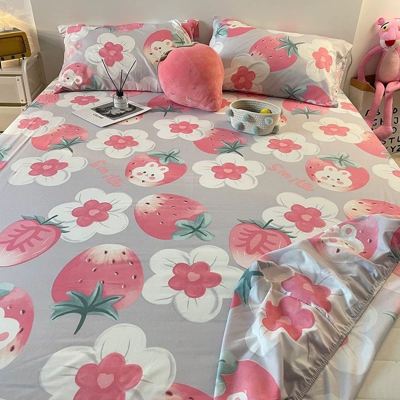 Set ga gối cotton poly nhập khẩu hoa trắng dâu tây mới ,chất đẹp