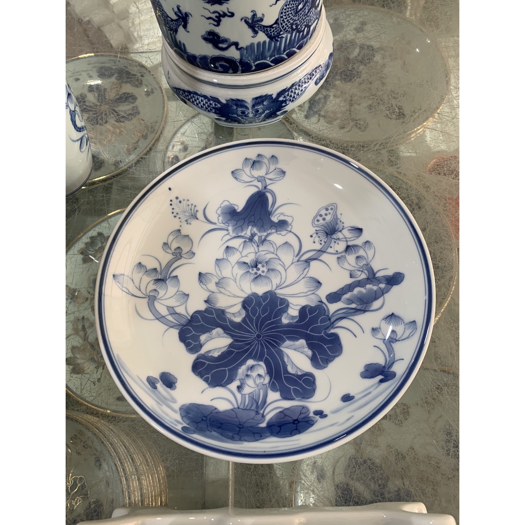 Choé thờ, nậm thờ, kỷ chén, bát sâm men rong/ men xanh ngọc trên ban thờ