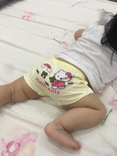 Quần chíp đùi bé gái