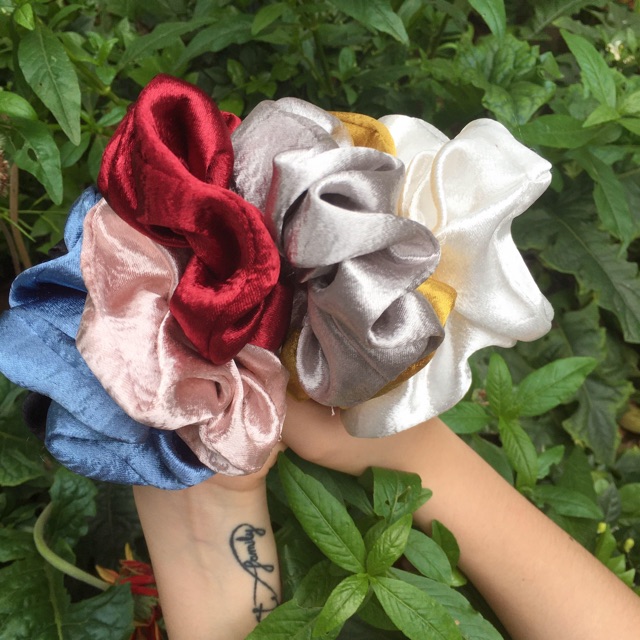 SCRUNCHIES BASIC chất liệu Satin mềm mại - Cột tóc vải nhiều màu trơn cực sang - Phụ kiện tóc thời trang thanh lịch