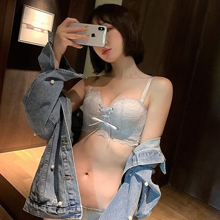 Sét nội y ren cứu tinh cho những chiếc áo váy hở vai và lưng của bạn .