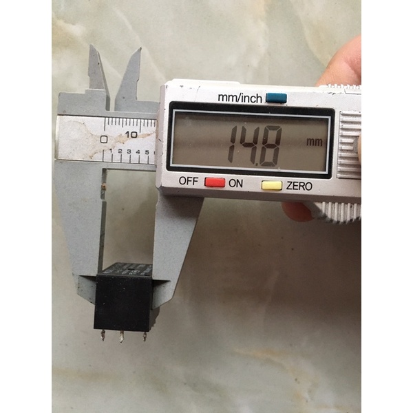 Rơ le nhỏ 4 - 5 chân 12v