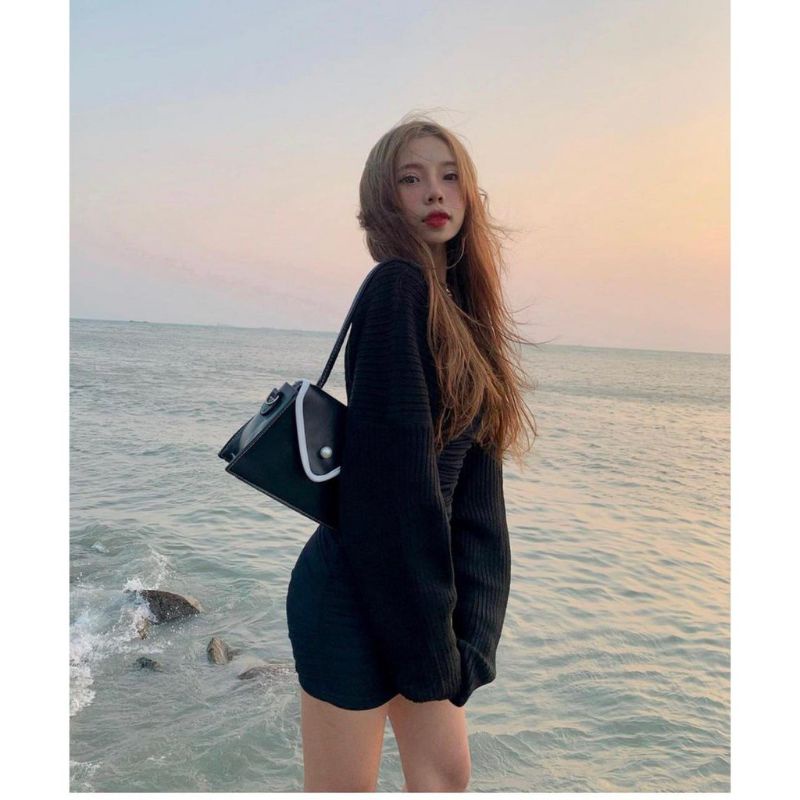 Set Body Nhún Hông Hai Dây Kèm Áo Khoác Ngoài