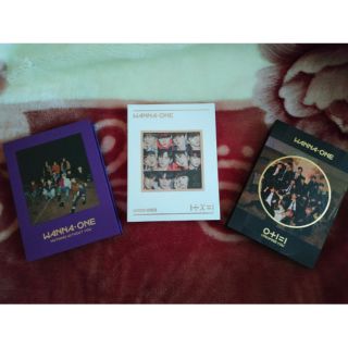 Album rỗng + card Wanna One