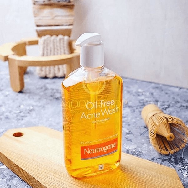 Neutrogena Oil Free Acne Wash, Sữa rửa mặt Neutrogena cho da dầu mụn (177ml vs 269ml)