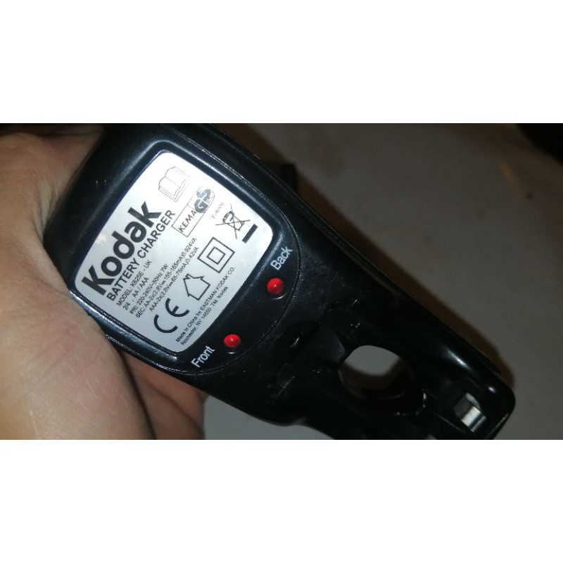 bộ sạc PIN AA, AAA Kodak Châu Âu.  sạc 1 lần 4 viên pin sạc AA , hoặc AAA