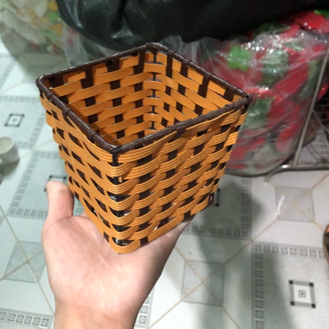Giỏ mây sắt