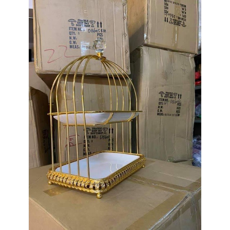 Khay Bánh Đặt Bàn Chờ Khách Siêu Sang