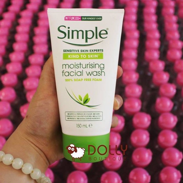 Sữa Rửa Mặt Dưỡng Ẩm Cho Da Simple Kind To Skin Moisturising Facial Wash 150ml